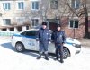 В Шимановске проезжавшие мимо полицейские спасли жильцов из горящего дома