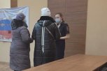 Семье беженцев из ДНР амурские полицейские в течение суток оформили необходимые документы