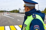 В Благовещенске пьяного гонщика на угнанном джипе остановили с помощью оружия