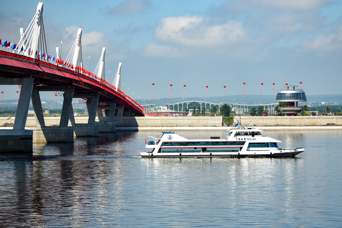 фото россия китай через реку