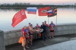 Благовещенцы проплыли по Амуру с выложенными буквой Z 22 свечами