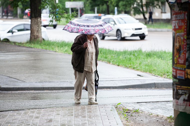 Амурчан предупредили об ухудшении погоды в субботний день / Суббота, 9 июля, в Приамурье будет мокрой. Амурский Гидрометцентр составил на этот день штормовое предупреждение.