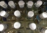 Почти три тысячи бутылок контрафактного алкоголя уничтожили в Приамурье в этом году