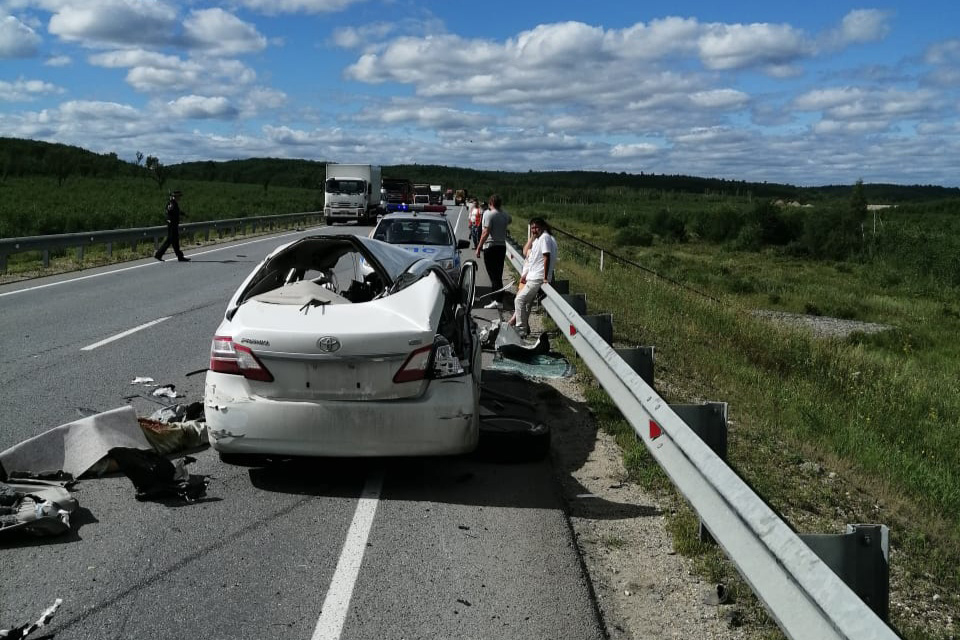 На федеральной трассе «Амур» в аварии с грузовиком погибла женщина / Серьезная авария произошла в Приамурье в субботу, 6 августа. В ДТП с участием грузовика погибла женщина. 