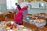 Дети в школе села Ромны заразились кишечной инфекцией от повара