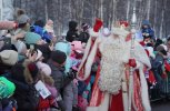 Тындинские мальчишки и девчонки первыми из амурчан встретили Деда Мороза из Великого Устюга