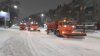 В Благовещенске на уборку автобусных остановок от снега вышли 12 машин