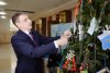 Боксерские перчатки, коньки и экскурсия в калачную: губернатор исполнит новогодние желания детей