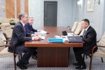 Губернатор Приамурья встретился с министром строительства и ЖКХ России Иреком Файзуллиным