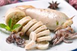 6 рецептов с кальмаром: фаршированные, на гриле, в салате и хрустящие кольца