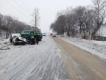 В Белогорске водитель иномарки погиб при столкновении с грузовиком