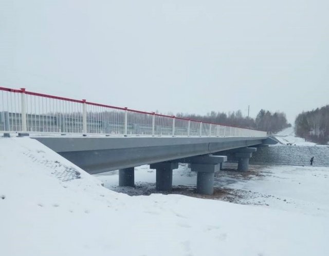 До 2024 года в Амурской области отремонтируют семь мостов / Семь мостов отремонтируют в Амурской области по нацпроекту «Безопасные качественные дороги» до 2024 года. В 2022-м работы прошли на переходе через реку Гильчин. В этом году к ремонту готовят еще два сооружения.