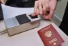 Выдачу загранпаспортов нового образца временно приостановили для россиян