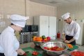 Студенты Амурского колледжа насушили 78 килограммов овощей для сухого борща. Фото: obr.amurobl.ru