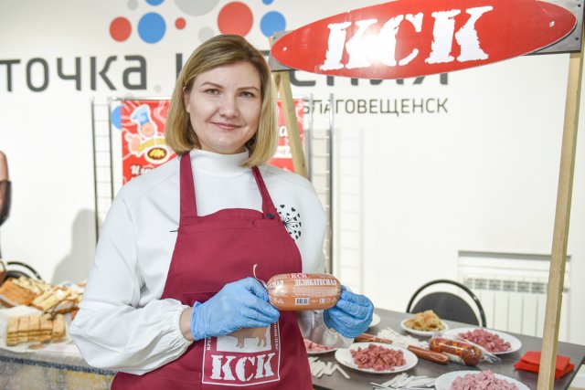 Круассан-куб и «космическое» мясо: амурские производители продуктов показали свои новинки