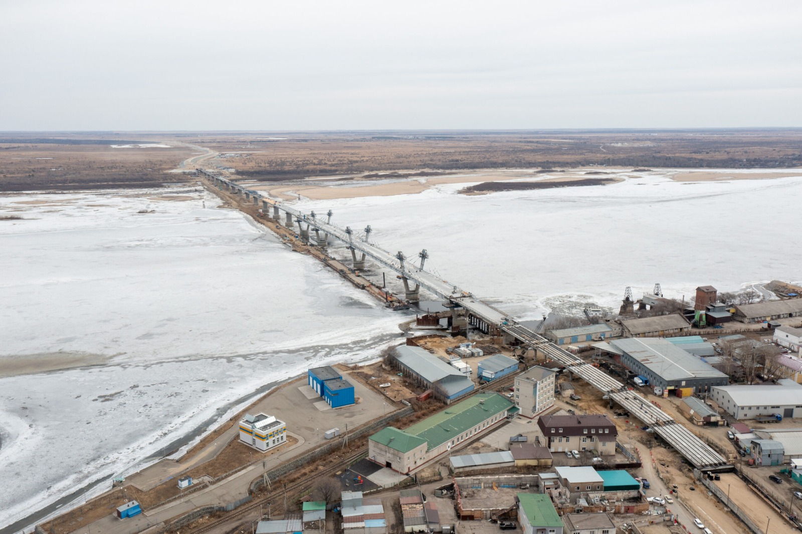 В Благовещенске готовятся к асфальтированию нового Зейского моста. Фото: btsmost.ru