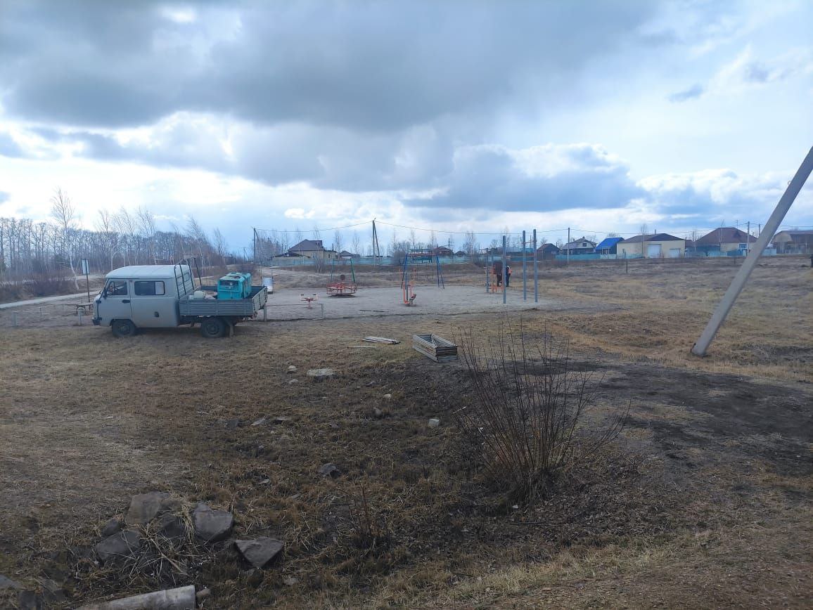 В амурской Ивановке началось строительство мини-стадионе. Фото: amurobl.ru