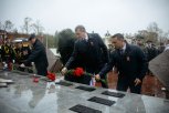 Губернатор Амурской области возложил цветы к памятнику воинам-амурцам
