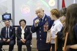 Имя космонавта Алексея Леонова присвоили благовещенской школе № 16
