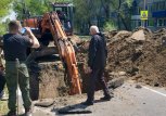 В Белогорске коммунальщики устраняют крупный порыв водопровода