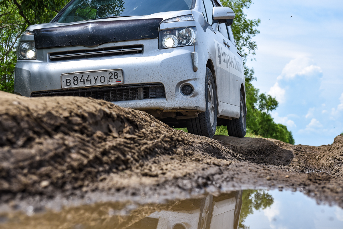 В Тамбовском округе в этом году проведут ямочный ремонт дорог в восьми селах. Фото: Алексей Сухушин
