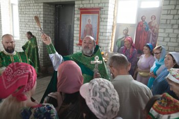 Строили всем селом: в новом храме Сергия Радонежского в Чигирях зазвучали колокола