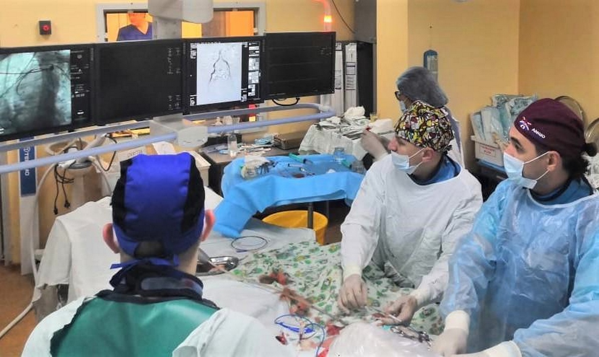 В Благовещенске прооперировали пациентку с аневризмой дуги аорты. Фото: АОКБ