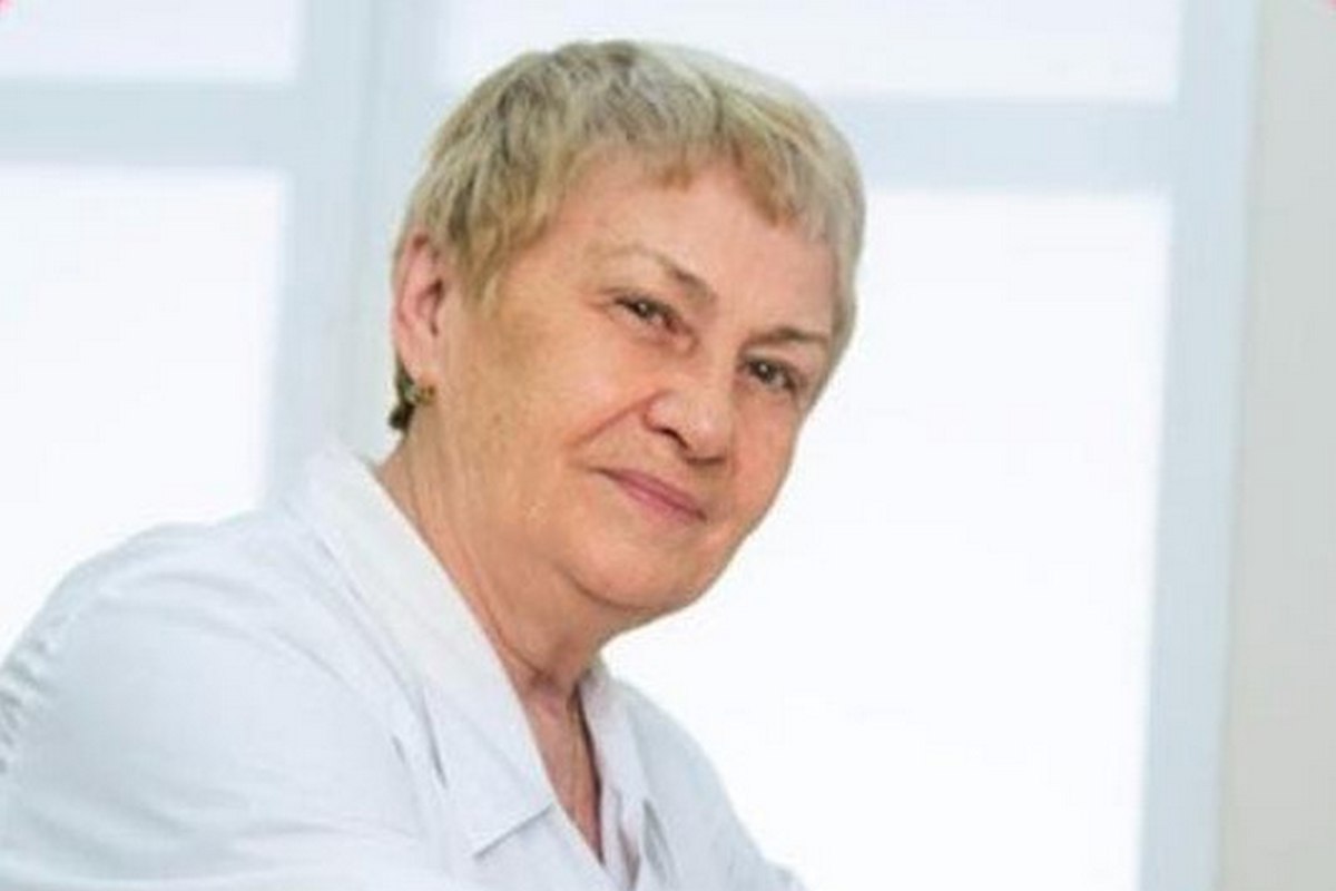 Людмила Медникова проработала в здравоохранении 50 лет. Фото: АОКБ