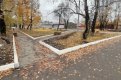 В парке заасфальтировали пешеходные дорожки, установили скамейки и урны. Фото: amurobl.ru
