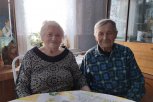 «Нам друг без друга жить нельзя»: супруги из Зеи отметили 70-летие свадьбы