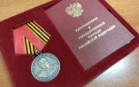 Попавший под обстрел ВСУ контрактник из Приамурья награжден медалью Жукова