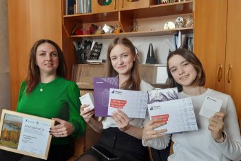 Школьницы из амурской Ивановки выиграли поездку в усадьбу известного русского художника