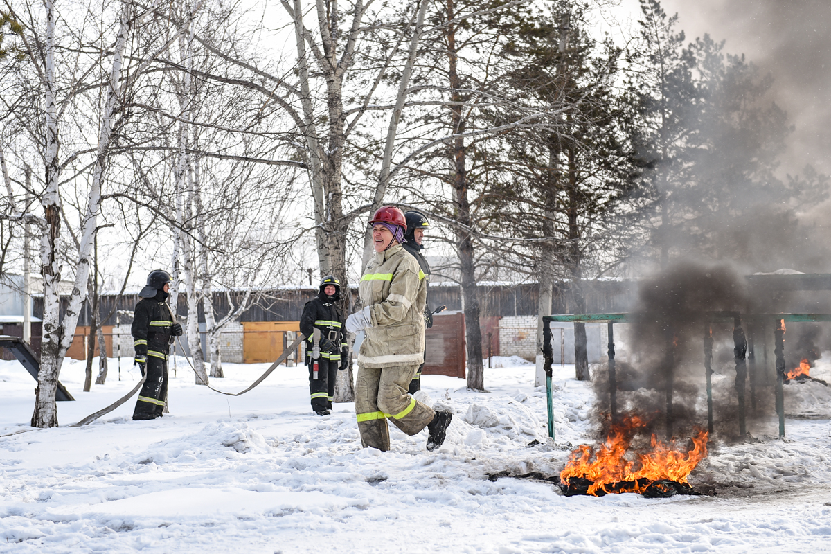 Дамы с огоньком: в амурской Малиновке от пожаров село защищают  женщины-добровольцы — Амурская правда, новости Благовещенска и Амурской  области