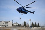 Амурские спасатели отточили мастерство спусков с вертолета МИ-8