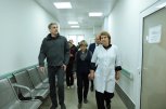 Больница в Новобурейском обрела «лицо»: Василий Орлов проверил, как идет ремонт в учреждении