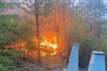 «Тушим, но гореть продолжает»: третий день в селе Невер Сковородинского округа горит кладбище