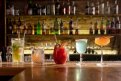 Под запрет попал лишь бар с большим ассортиментом элитной алкогольной продукции. Фото: freepik.com
