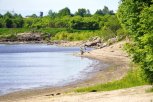 Городской пляж на реке Зее в Свободном проработает до конца лета
