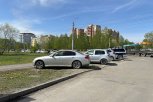 Штрафы за парковку на газонах в Благовещенске заплатят свыше 70 водителей