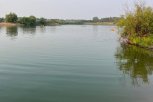 Благовещенские спасатели нашли тело утонувшего в озере мужчины