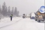 Из Благовещенска на границу с Якутией выдвинулись силы МЧС для помощи водителям большегрузов