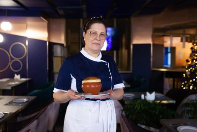 Горшочек, вари: 7 блюд для семейного обеда, которые вкусно приготовить в керамическом горшочке