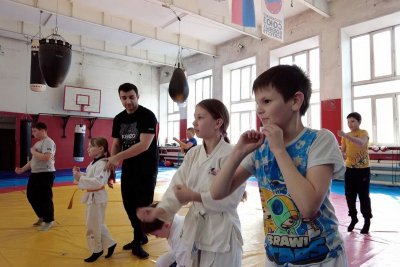 Ветеран СВО из Свободного руководит военно-патриотическим клубом и преподает детям единоборства