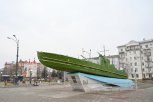 Мэрия Благовещенска успокоила горожан по поводу «перекраски» в зеленый бронекатера на набережной