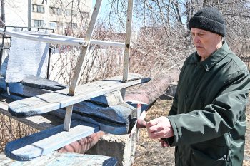 Амурский Кулибин получает подарки от автозавода «Урал» и запускает в огороде самолет (фото)