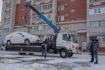 Многодетная мать похитила чужую машину с помощью эвакуатора