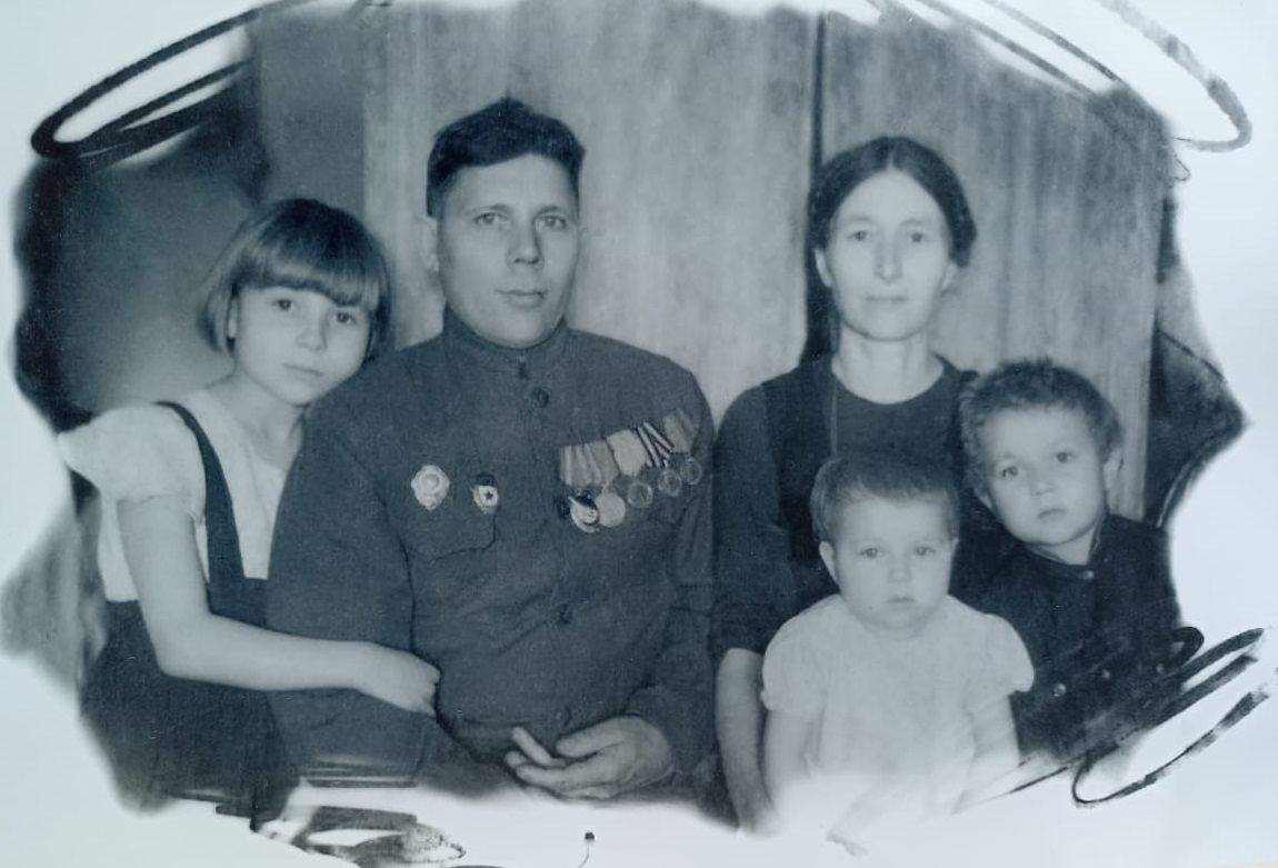 Младшая дочь Петра Симайкина Любовь родилась накануне Великой Победы — в апреле 194-го