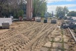 В селе Козьмодемьяновка обновляют территорию у памятника погибшим в Великой Отечественной войне