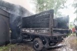 Почему сгорел грузовик в гараже: белогорские пожарные ищут причину