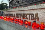 Тысячи цветов и свечей: в Приамурье почтили память погибших в Великой Отечественной войне